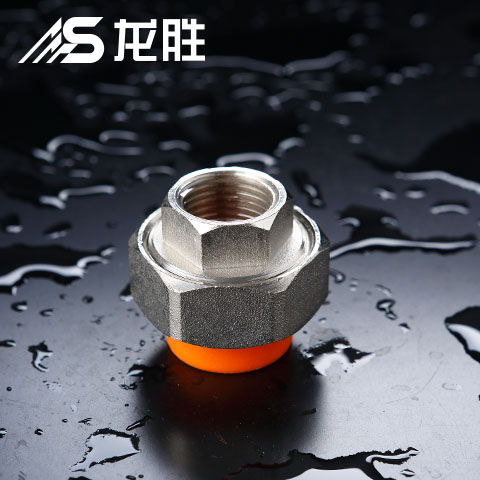 皮爾特水管多少錢一根？這2個價格差距也忒大了吧？