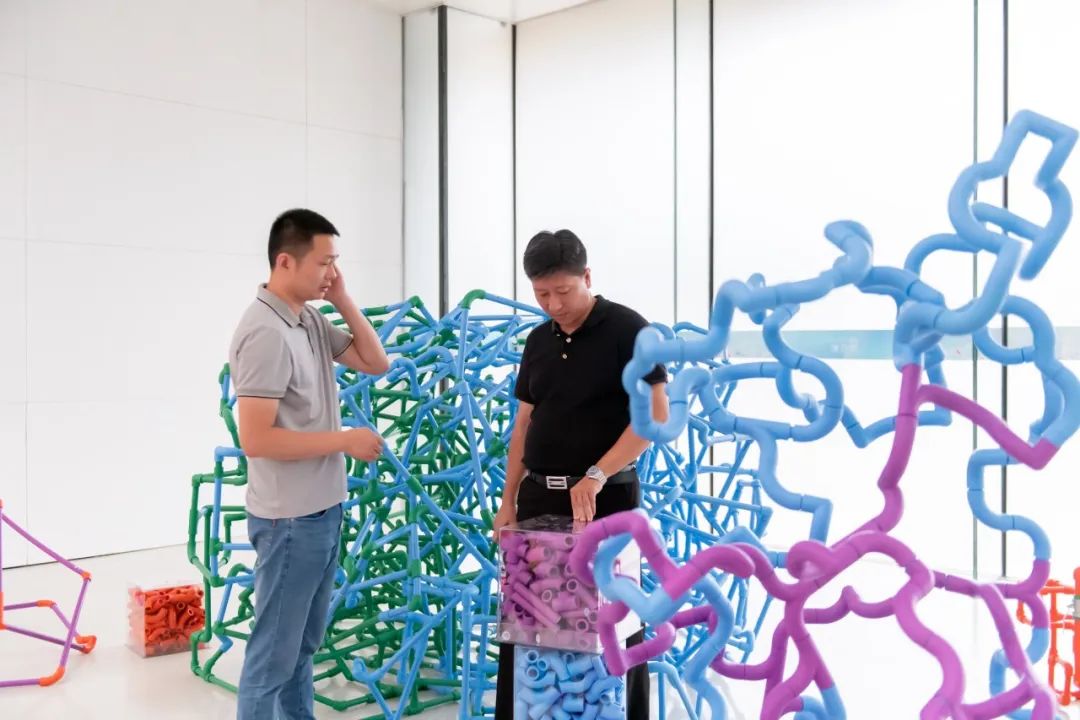 來雙奧館看龍勝管在“Colourful Cube”的藝術美學吧！